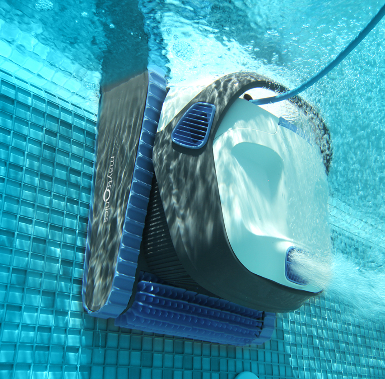 Maytronics Dolphin S250 Robotic Pool Cleaner