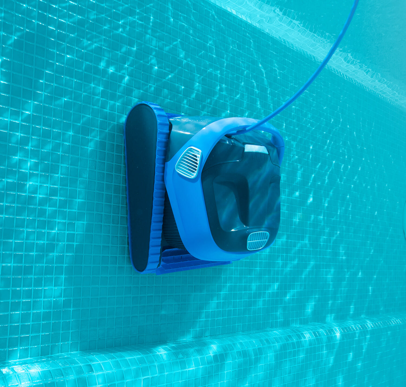 Maytronics Dolphin S400 Robotic Pool Cleaner
